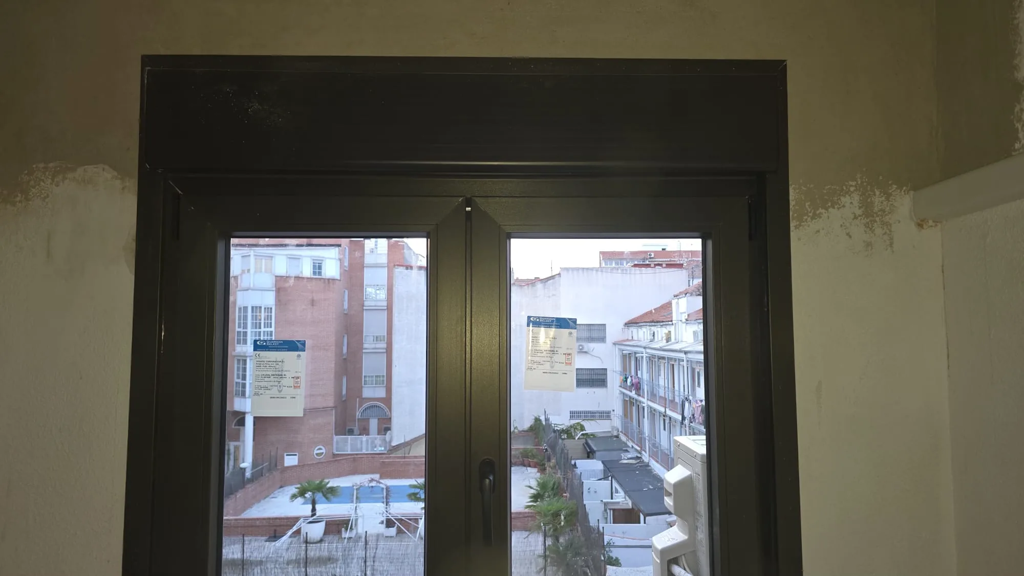 Instalación de ventanas de PVC y aluminio de alta eficiencia térmica - ven 5